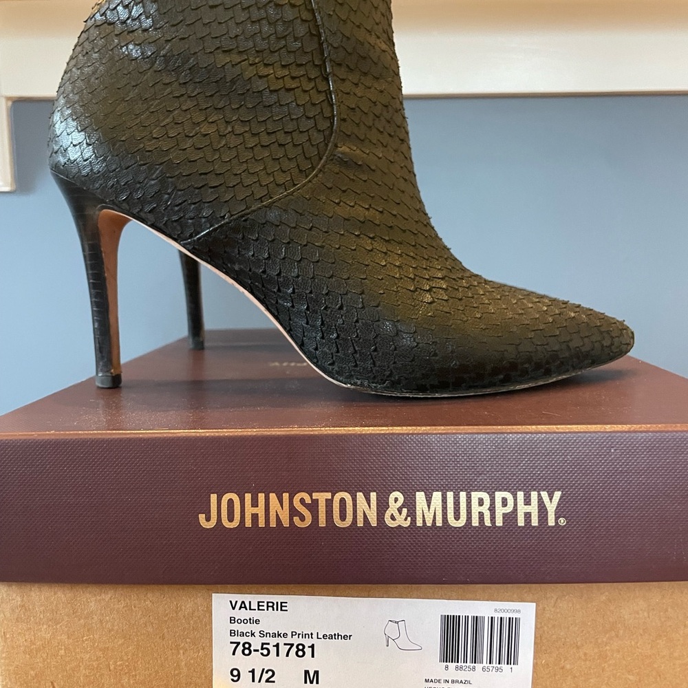 Johnston & Murphy Black Ankle Boots